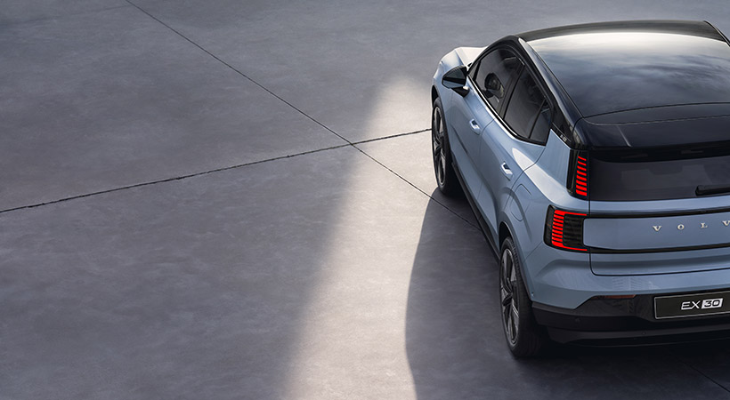 El diseño toma mucha inspiración de su hermano mayor, el EX90. Foto: Volvo