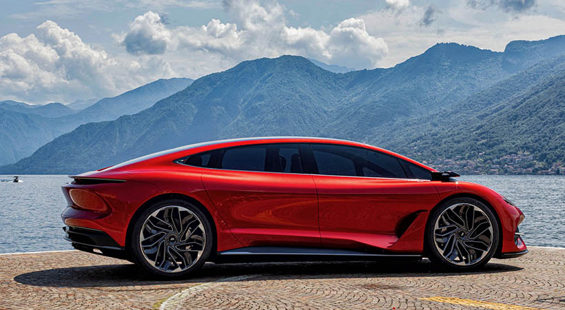 Aehra afirma el sedán incorpora elementos aerodinámicos activos, así como una carrocería de fibra de carbono. Foto: Aehra