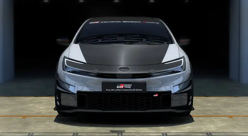 Toyota Prius 24h LeMans Centennial GR Edition recibió un kit aerodinámico radical diseñado específicamente para este modelo. Foto: Toyota Gazoo Racing