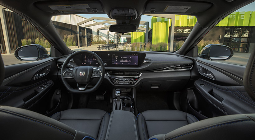 Al abrir las puertas nos encontramos con acabados elegantes y excelente calidad de materiales. Foto: Buick