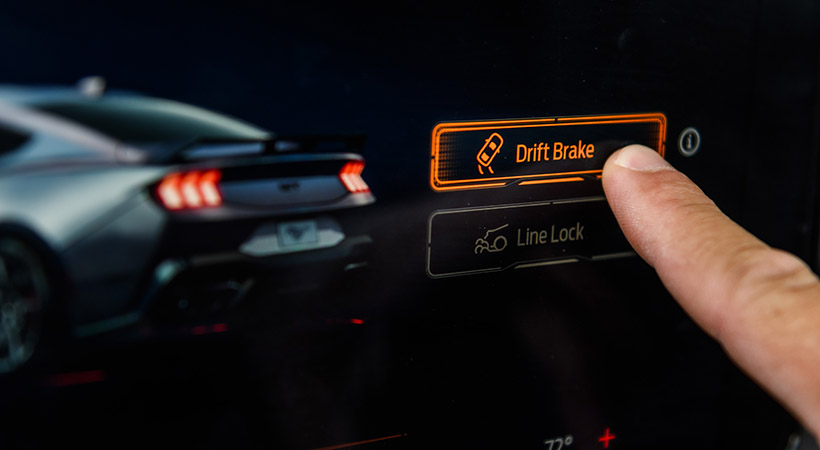 Al presionar un botón en los menús del tablero, se convierte en un mecanismo de liberación rápida. Foto: Ford