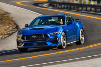 Ford Mustang GT 2024, prueba de manejo con muchos caballos de fuerza