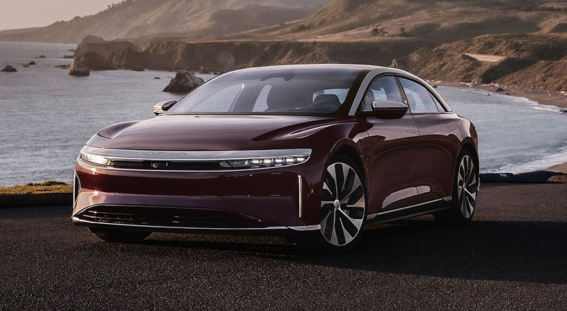 En materia de seguridad, el Lucid Air nos ofrece sistema de detección de tráfico posterior cruzado. Foto: Lucid Motors