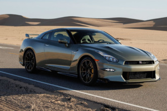 Nissan GT-R 2023, prueba de manejo con mucha emoción al volante