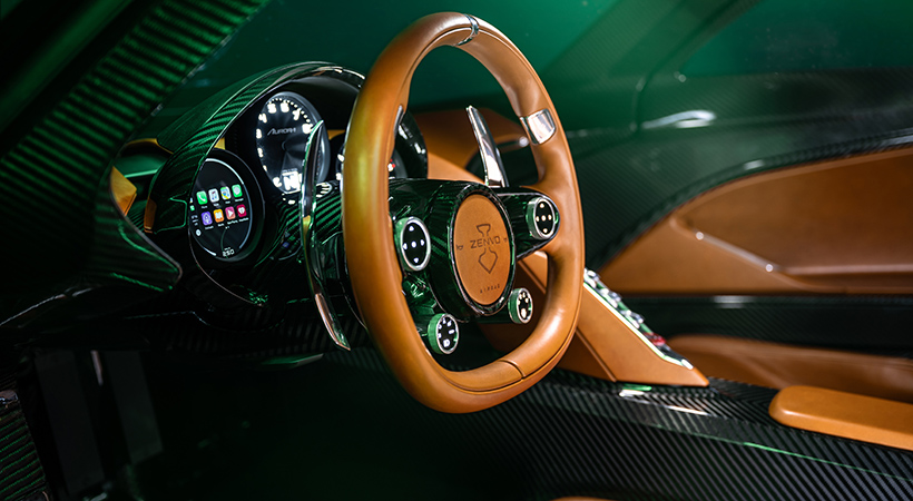 El interior cuenta con mucha fibra e carbono expuesta. Foto: zENVO