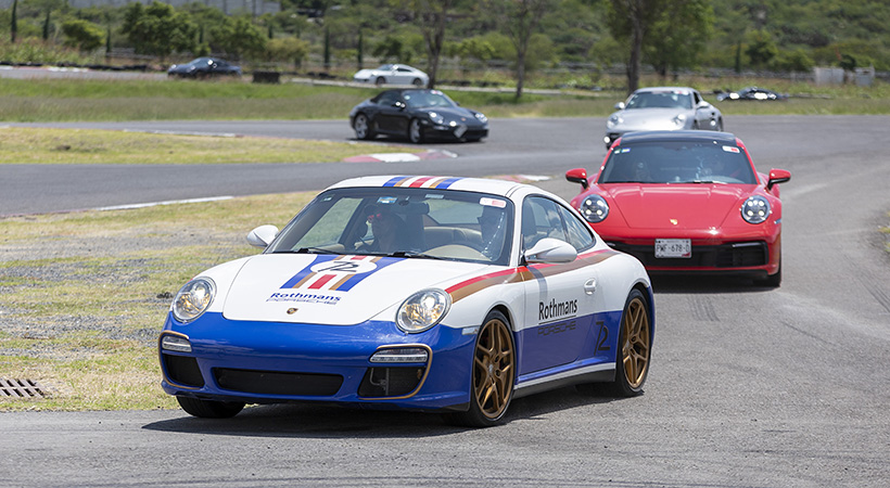 Se contó con diversas actividades, tales como sesiones de manejo en el circuito del Autódromo de Querétaro. Foto: Porsche