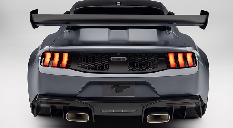 En la parte posterior se aprecia el sistema de escape de titatnio. Foto: Ford