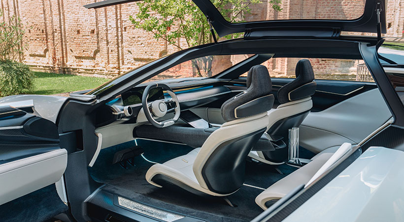 El interior cuenta con una disposición 2+2, con acabados de lujo. Foto: Pininfarina