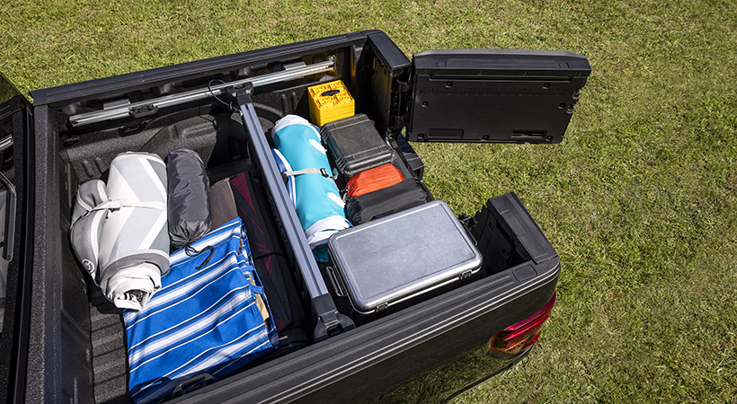 En la parte trasera, insistimos que el cambio más radical es la compuerta Pro Access que se abre se puede abrir a 37, 70 y 100 grados. fOTO: fORD