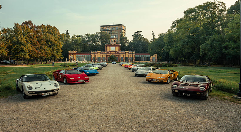 El sábado, los participantes del Lamborghini Giro Polo Storico llegaron a Modena. Foto: Lamborghini