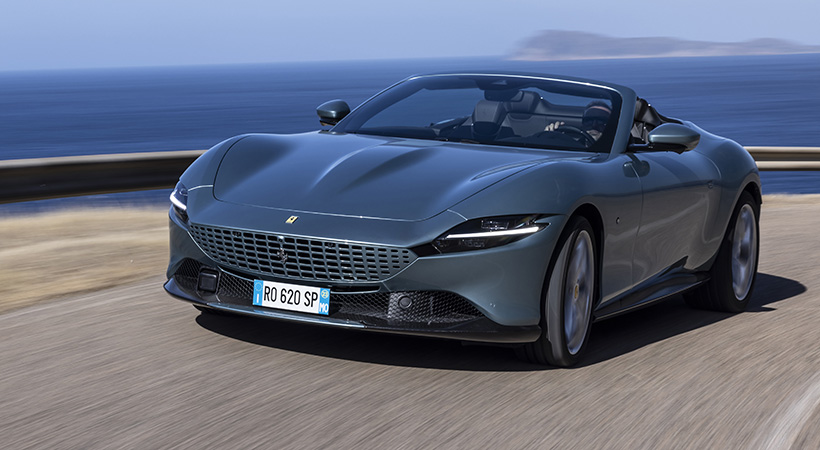 Revelado hace poco tiempo, el Ferrari Roma Spider marca el retorno del techo de lona desmontable, el cual no se había usado ¡En 54 años! Foto: Ferrari