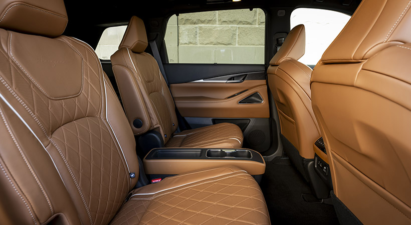 En la segunda fila encontramos asientos tipo capitán. Foto: Infiniti