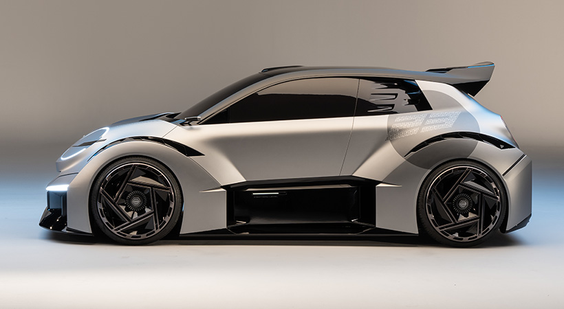 El nombre del concepto simboliza tanto los veinte años de presencia de Nissan Design Europe (NDE) en el centro de Londres como el número icónico de Nissan, el 23 (ni san), junto con el año actual. Foto: Nissan