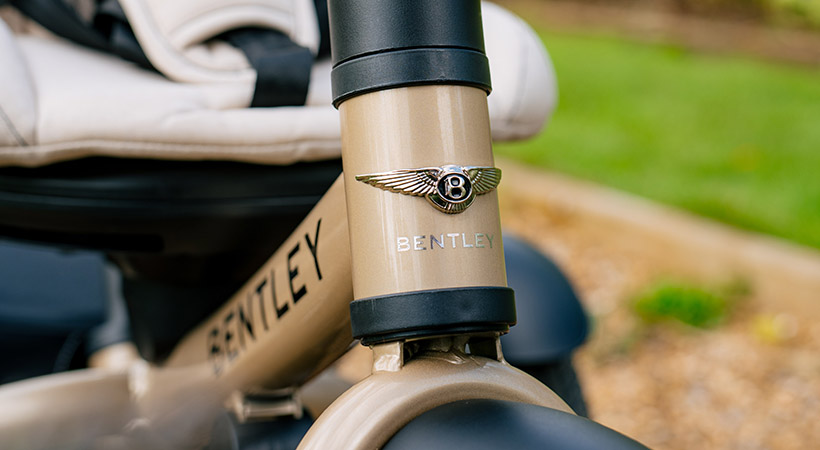 Al frente encontramos el logotipo de Bentley. Foto: Bentley
