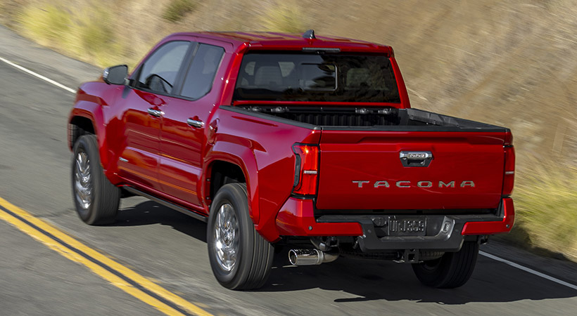 En este nuevo episodio de Garage Latino, Ricardo y David ponen frente a frente la Toyota Tacoma y la Ford Ranger. Foto: Toyota