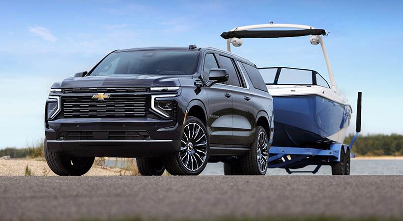 En cuanto a desempeño, la nueva Tahoe continúa con un máximo de capacidad de remolque de 8,400 libras, mientras que la Suburban pasa de 8,300 a 8,200 libras. Foto: Chevrolet