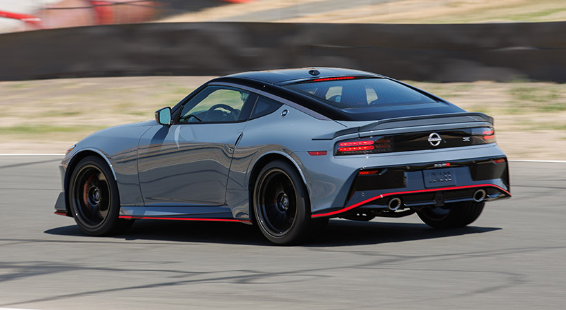 Tras haber sido rediseñado en 2023, el Nissan Z Nismo se crece en cuanto a oferta posibilitando un manejo aún más dinámico. Foto: Nissan 