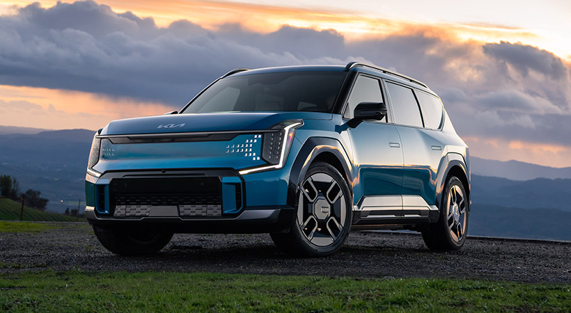 Otro de los puntos a favor del EV9 es su aspecto exterior, incluyendo los atractivos rines de diseño cuadrado del acabado GT-Line. Foto: KIA