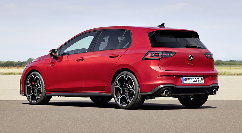 De igual forma tenemos el Volkswagen Golf GTI, que ha perdido su caja de cambios manual en favor de una DSG de siete velocidades. Foto: Volkswagen