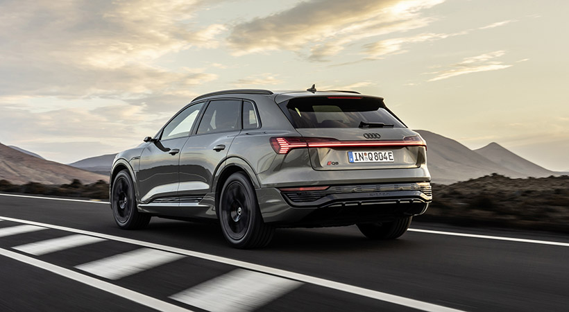A nivel externo, el Audi Q8 e-tron 2024 conserva la inconfundible presencia de la familia alemana. Foto: Audi