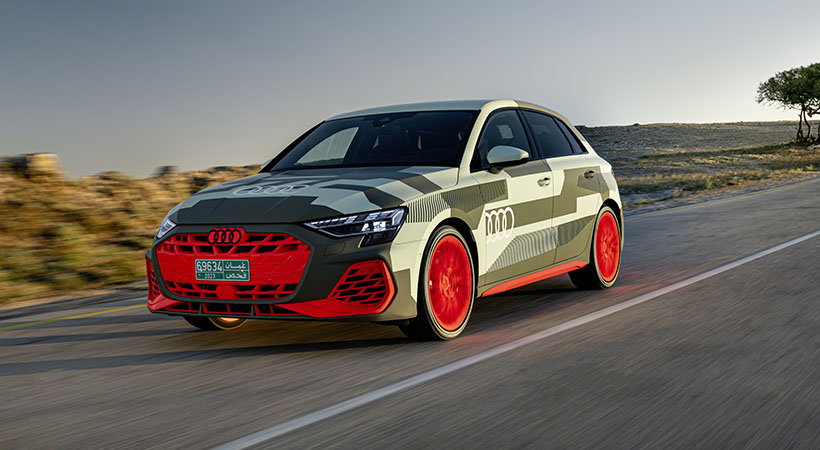 El chasis ha sido reforzado con cojinetes y trapecios más rígidos en la suspensión McPherson. Foto: Audi