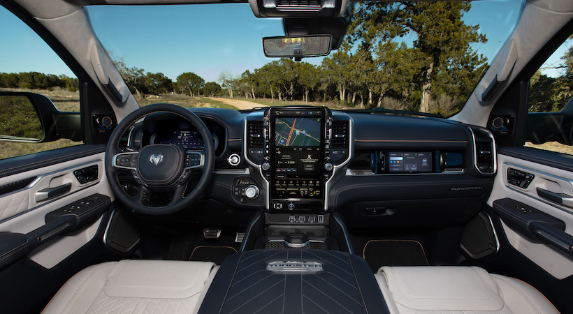 El interior de la Ram 1500 Tungsten modelo 2025. Foto: Ram