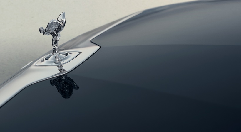 Rolls-Royce Arcadia Droptail: Elegancia atemporal y opulencia pura en cada detalle.