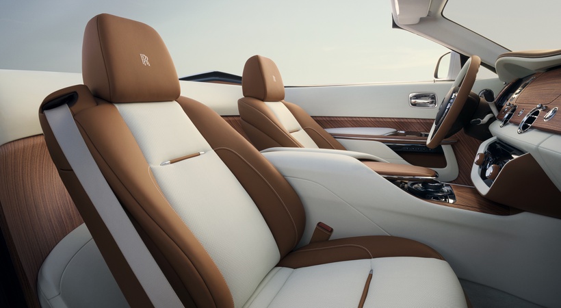 Rolls-Royce Arcadia Droptail: Elegancia atemporal y opulencia pura en cada detalle.