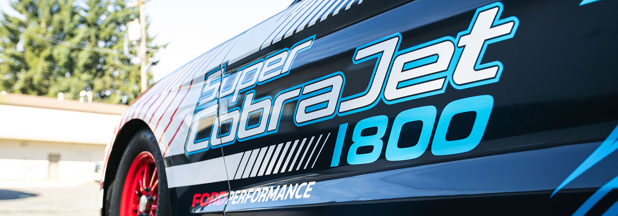 Ford Mustang Cobra Jet EV devora el cuarto de milla en menos de ocho segundos