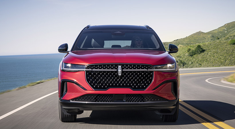 Al frente destaca el logo iluminado. Foto: Lincoln 