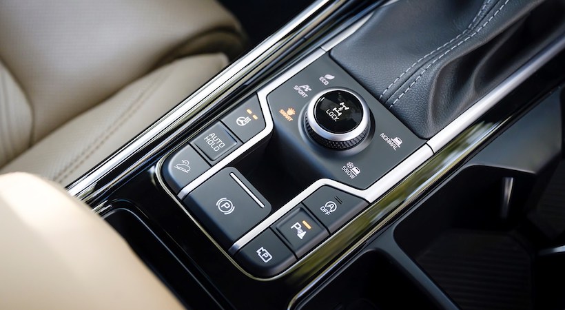 El refinado interior del Kia Sorento 2024, diseñado para una experiencia de conducción avanzada. Foto: Kia