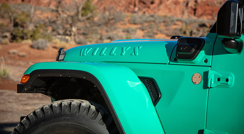 Las letras Willys están grabadas en relieve en los laterales del capó. Foto: Jeep