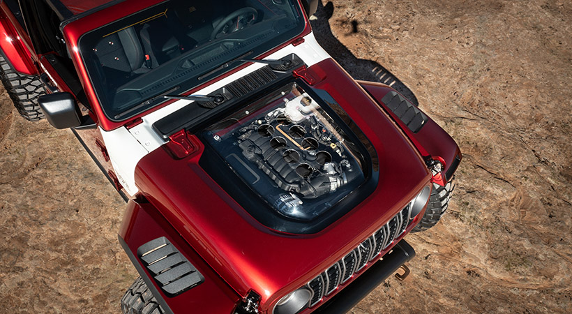 También incluye un capó de carbono personalizado con una ventana transparente. Foto: Jeep