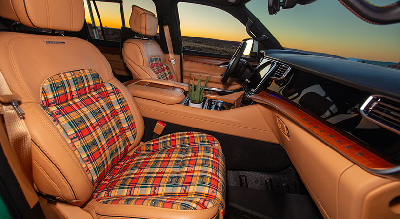 Para el interior del Jeep Vacationer Concept la marca colaboró con el diseñador de moda, Kiel James Patrick. Foto: Jeep