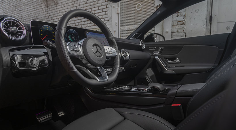 El interior es cómoco y lleno de tecnología. Foto: Mercedes-Benz
