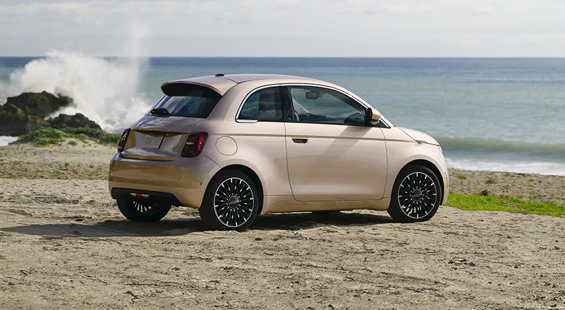 Stellantis ha tomado la decisión de prolongar la suspensión en la producción de algunos de sus vehículos eléctricos. Foto: Fiat