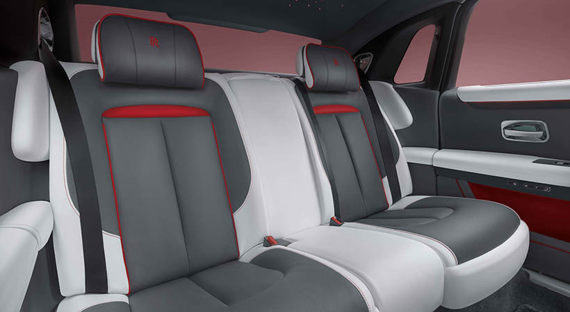 Al abrir las puertas encontramos el clásico lujo de Rolls-Royce. Foto: Rolls-Royce