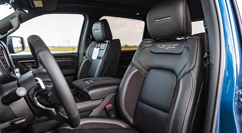 El interior también ha sido personalizado. Foto: Hennessey