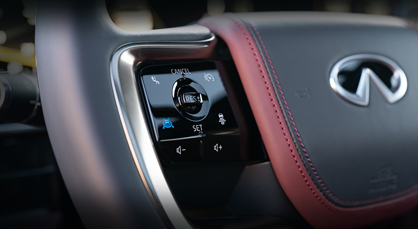 El volante, por su parte, incorpora controles táctiles. Foto: Infiniti