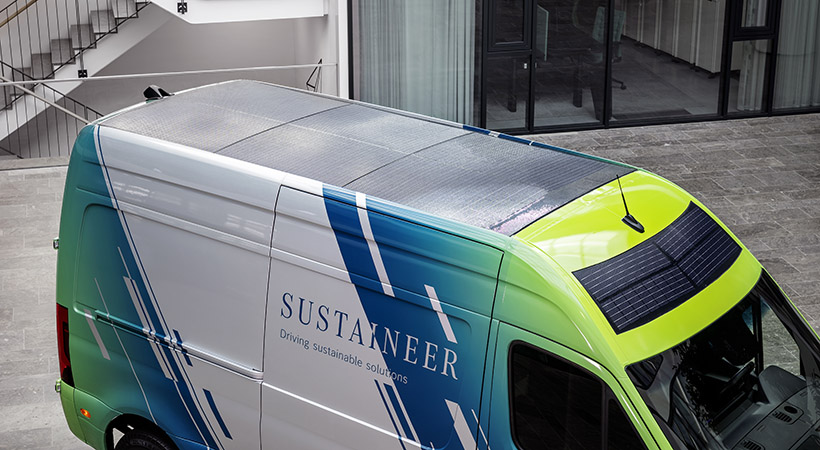 La van eléctrica cuenta con un panel solar colocado en el techo. Foto: Mercedes-Benz 