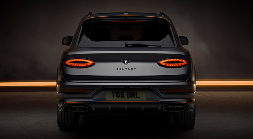 El color negro domina muchos de los detalles exteriores del vehículo. Foto: Bentley