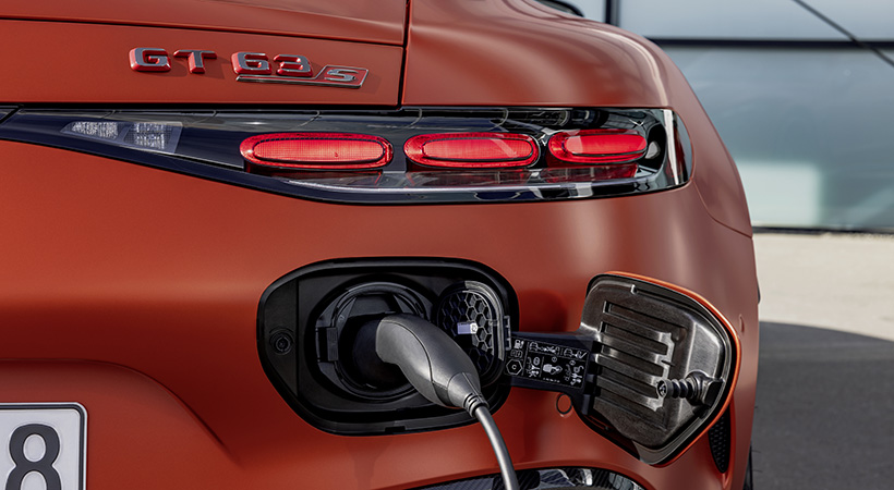 En la parte posterior se ubica la toma de recarga. Foto: Mercedes-AMG 