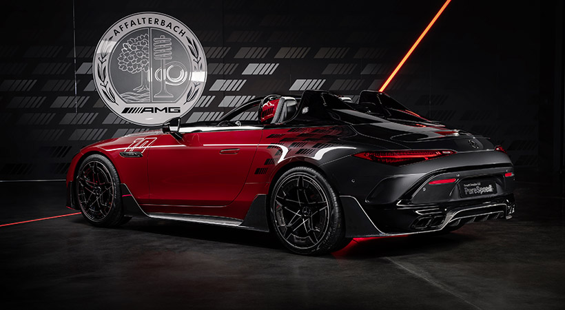 La carrocería está pintada en colores rojo y grafito. Foto: Mercedes-AMG 