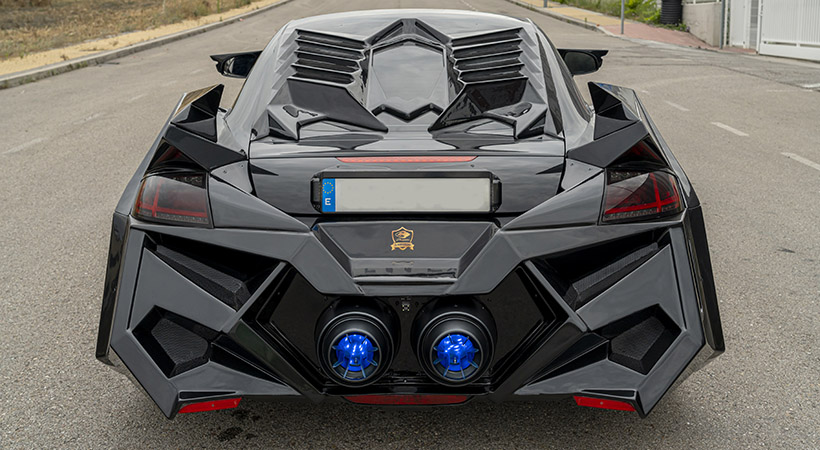 En la parte posterior destaca el escape doble. Foto: Fernando Cortes Art-estudio