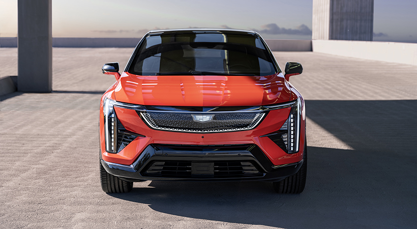 Al frente destaca la parrilla Black Crystal que incorpora la firma vertical de la firma y presenta un patrón grabado con láser. Foto: Cadillac