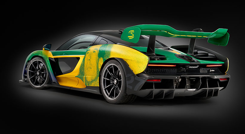 El coche también está decorado, tanto por dentro como por fuera, con todos los números de carrera que llevaron los coches de Senna durante sus cinco victorias en Mónaco con McLaren. Foto: McLaren