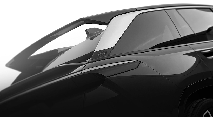 Trae un alerón trasero que mantiene un perfil lateral más cuadrado y propio del estilo Jeep. Foto: Jeep