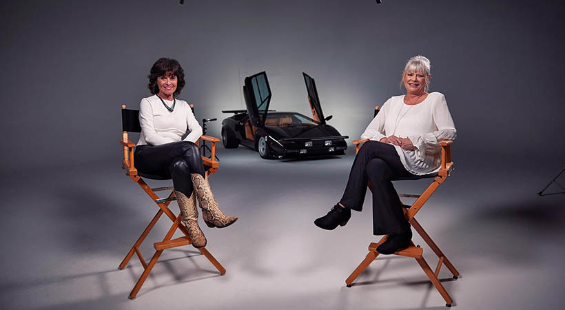 Las actrices y de fondo, el Lamborghini Countach LP 400 S. Foto: Lamborghini