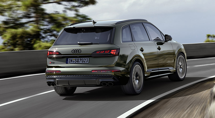 Audi SQ7 en color Oak green perlado. Foto. Audi