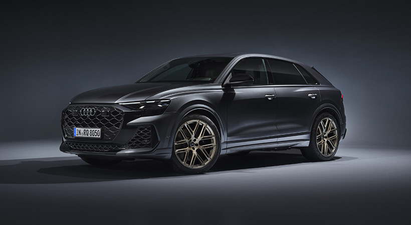 Audi RS Q8 en color gris Daytona Grey pearl. Foto: Audi